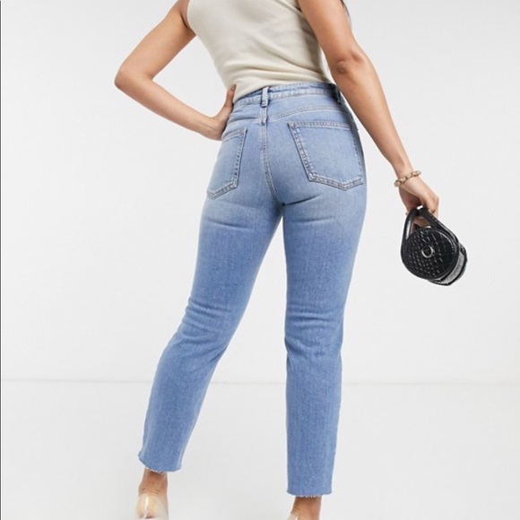 🆕 ASOS DESIGN Petite Farleigh Mom Jeans - Picture 6 of 9